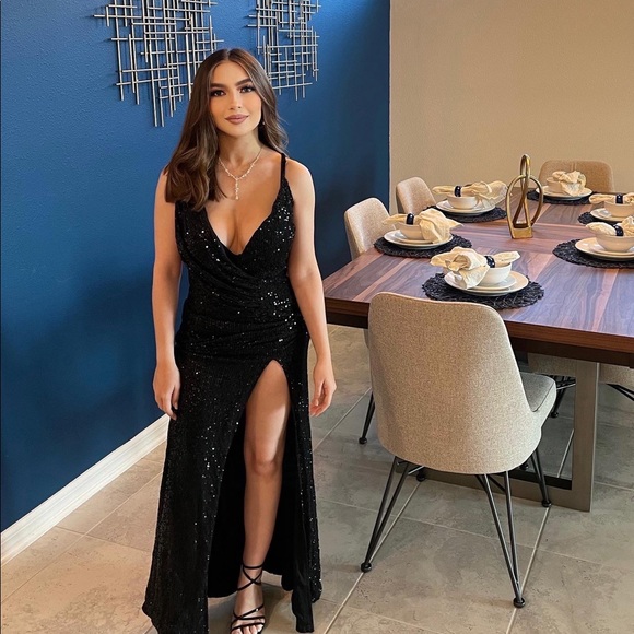 💕 ALL ABOUT ME 💕 - Picture 3 of 10